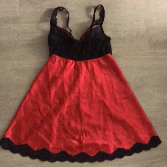 Victoria’s Secret Vintage Underwire Slip Dress🎄1 Hour Sale🎄